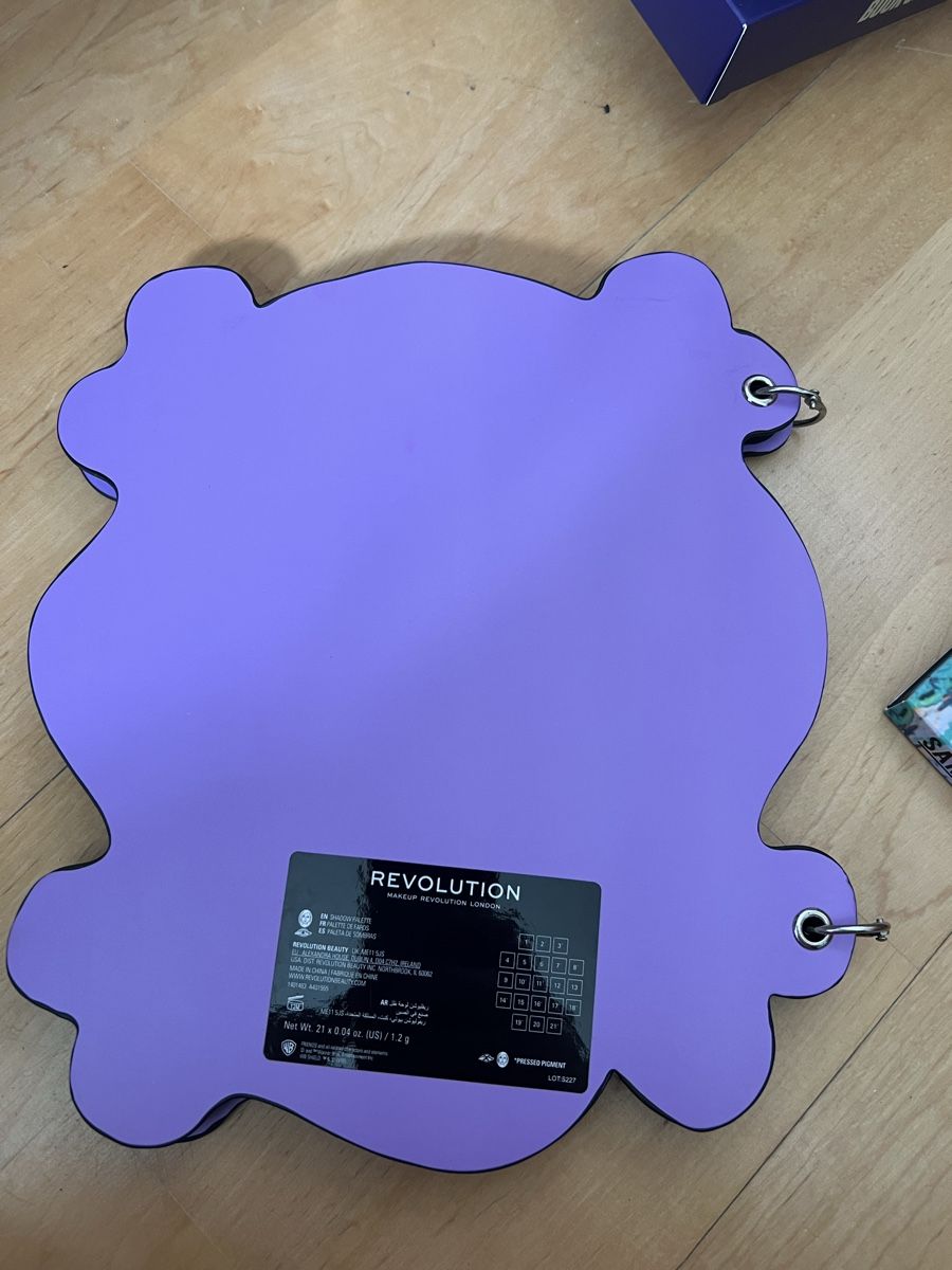 Make-up: Friends x Revolution Lidschatten-Palette – Nuovo (secondo la descrizione) da Therwil venduto da LSign 3