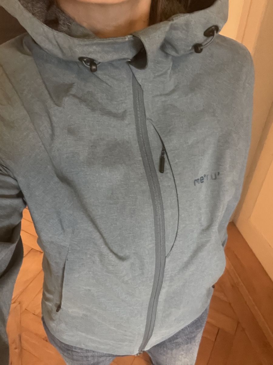 Meru Jacken: Meru Softshelljacke blau mit Kapuze Grösse S – Gebraucht aus Niederteufen von mousesip 2