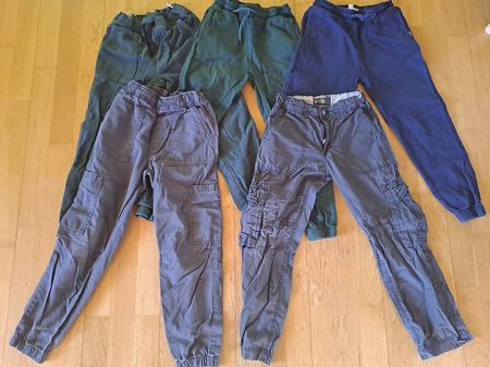 Hosen Gr. 134.-