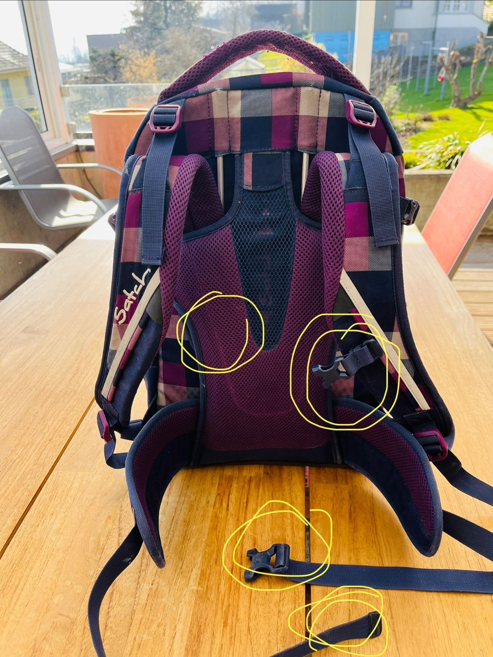 Satch Borse & Zaini: Schulrucksack inkl. Regenschutz Satch, Mädchen, kariert – Usato da Beinwil am See venduto da Fgrisch 2