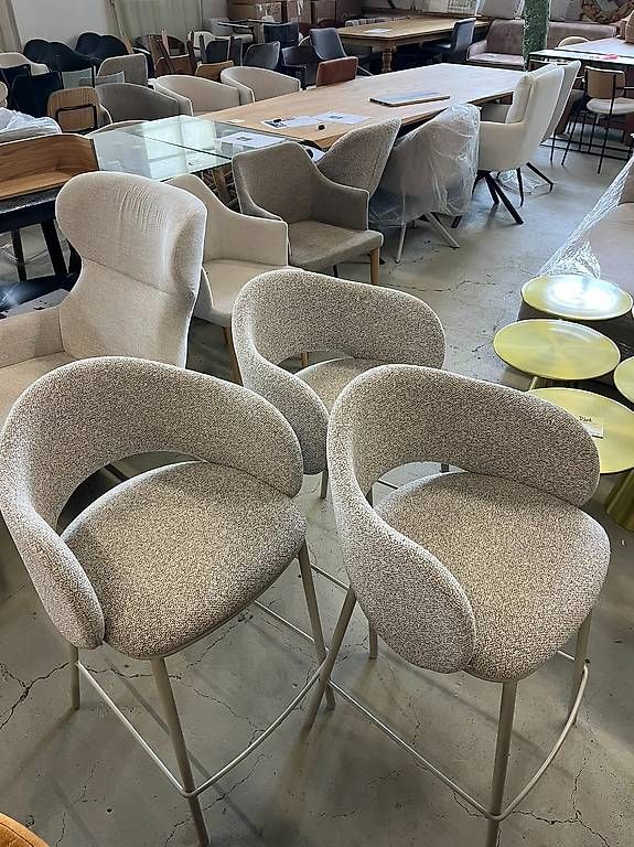 Kave Home Tabourets: Kave Home Barhocker Maina Chenille Stoff beige – Neuf (Voir description) à Zollikofen par uniqueroom 2