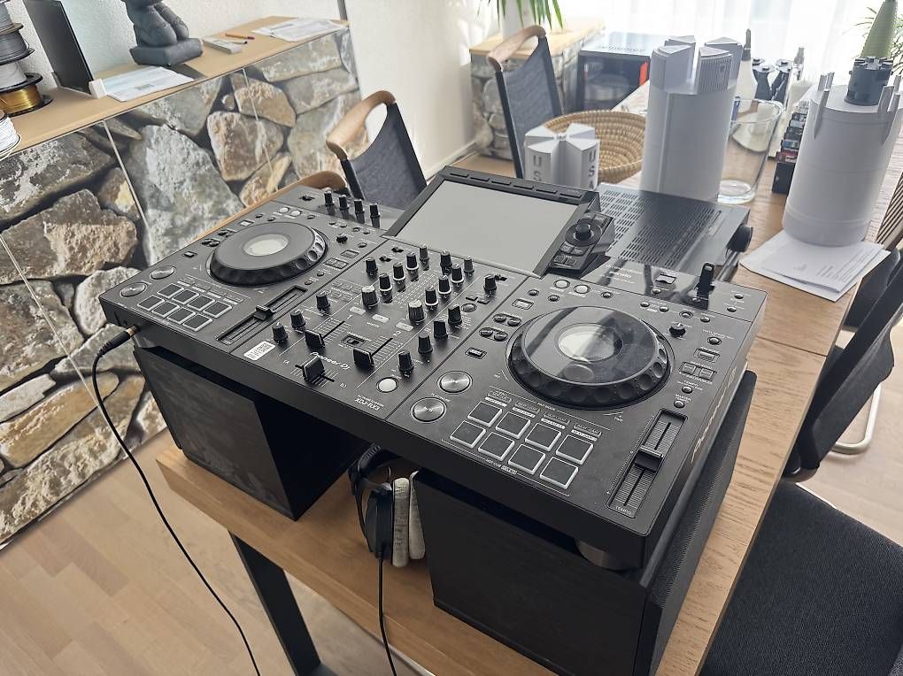 Pioneer Console di mixaggio: Pioneer XDJ RX-3 – Usato da Einsiedeln venduto da luc_c2ld 1