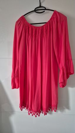 Blouse d'été rose corail, dentelle et volant, taille unique