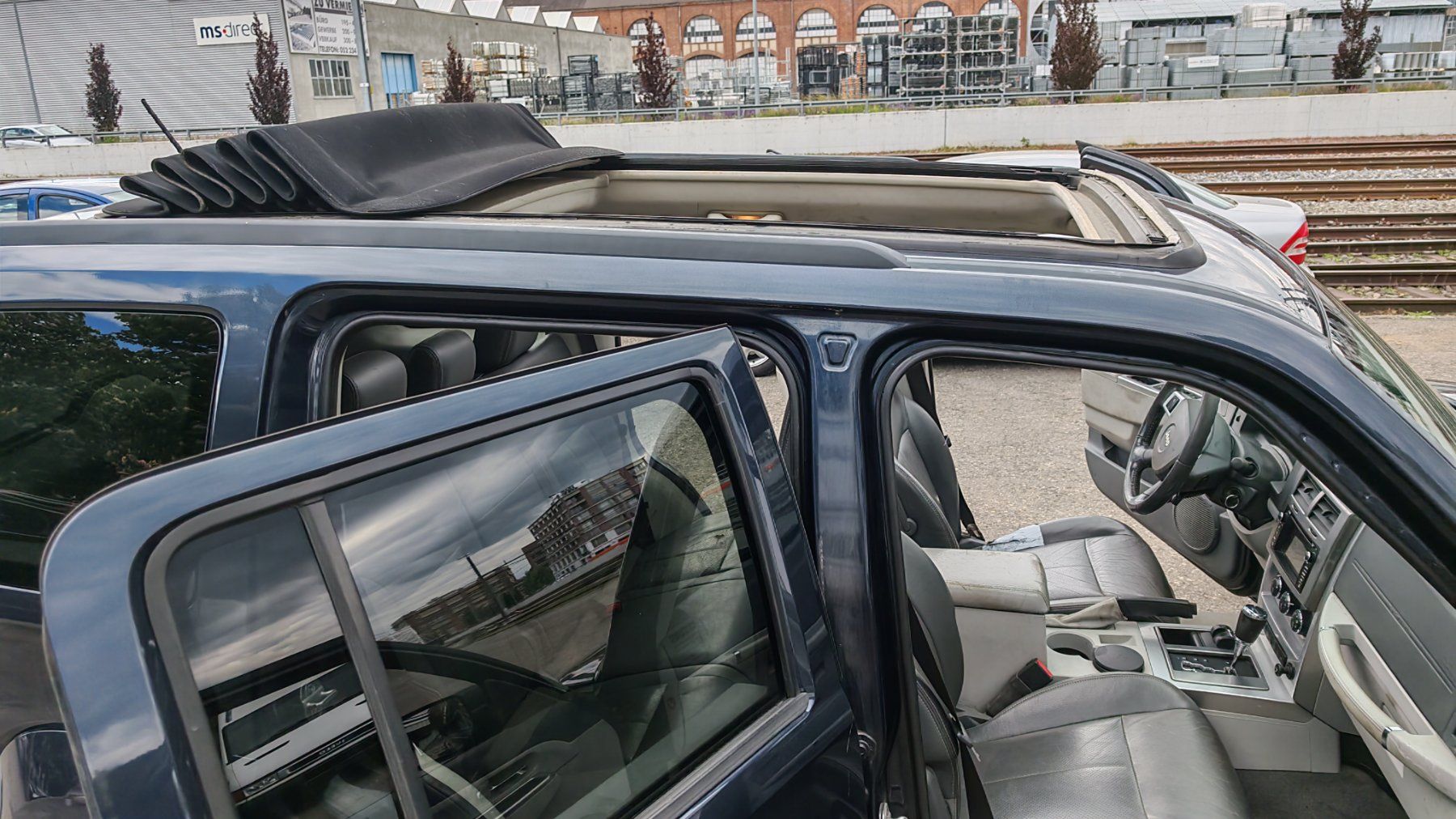 Automobili: Jeep Cheroke 2.8 CRd – Usato da Arbon venduto da .Tropxe. 8