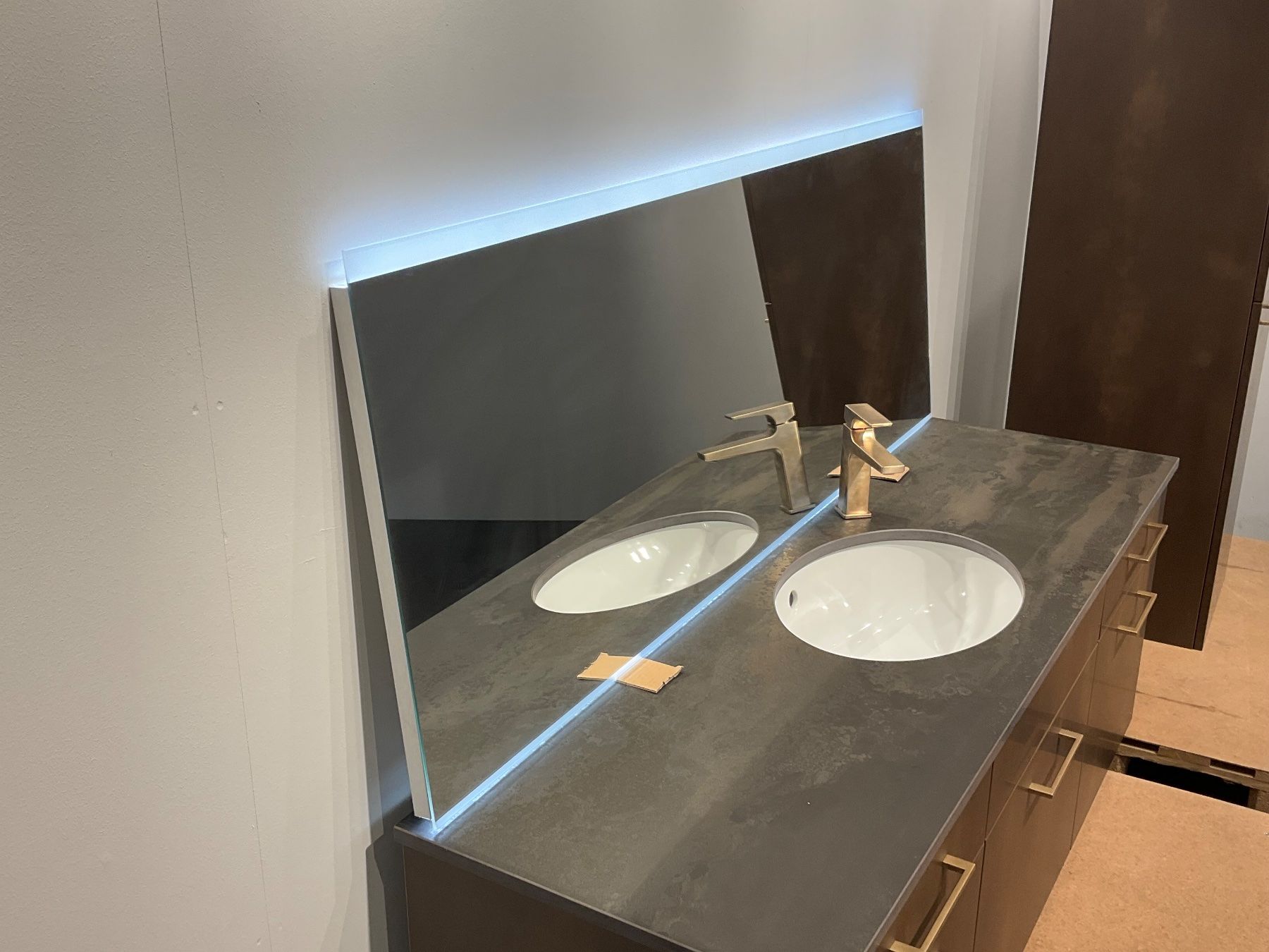 Mobili per bagno: 084 Leicht Badmöbelkombination, braun, Granit, 162cm – Nuovo (secondo la descrizione) da Derendingen venduto da Meisterstuecke 1