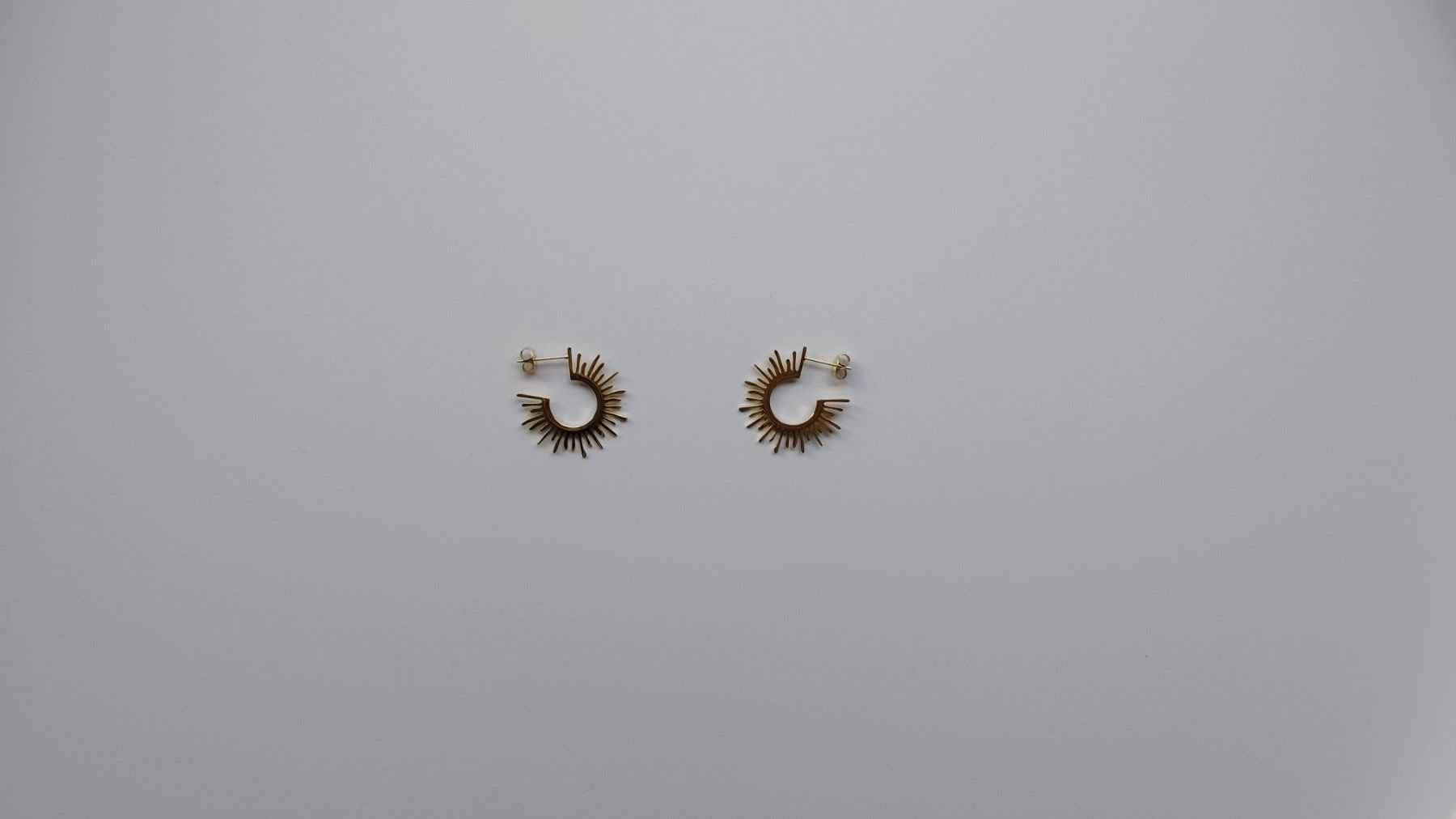 Boucles d'oreille: Stainless Steel Sun Earrings – Neuf avec emballage d'origine à Allschwil par Jani_Banani 1