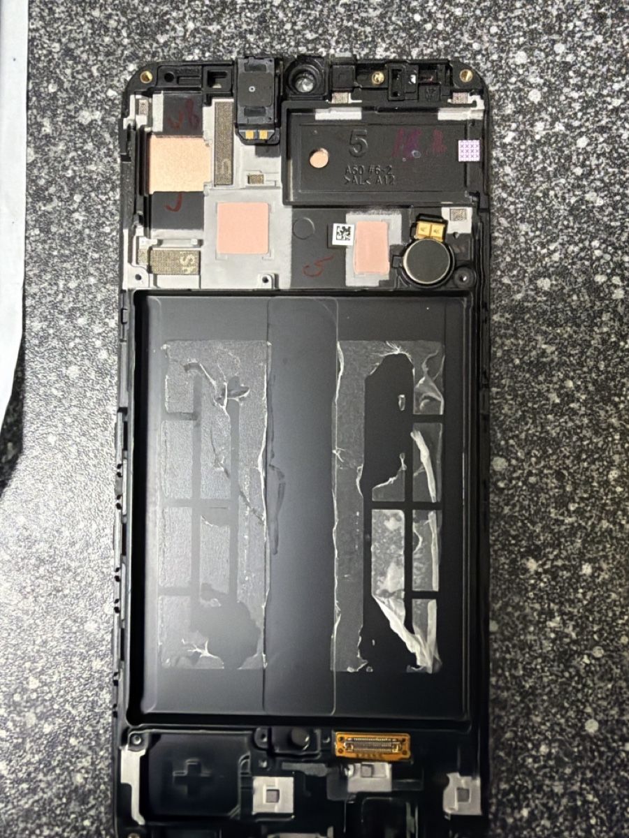 Samsung Telefoni cellulari / Smartphones: Samsung A50 original défectueux - uniquement écran – Difettoso da Bulle venduto da Nghost 1