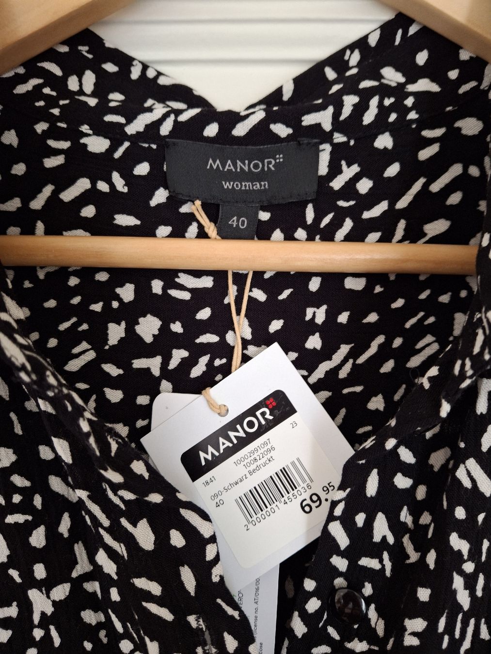 Vestiti: Robe noire et blanche 100% viscose M – Nuovo e nell'imballaggio originale da Lausanne venduto da Cognitia 1