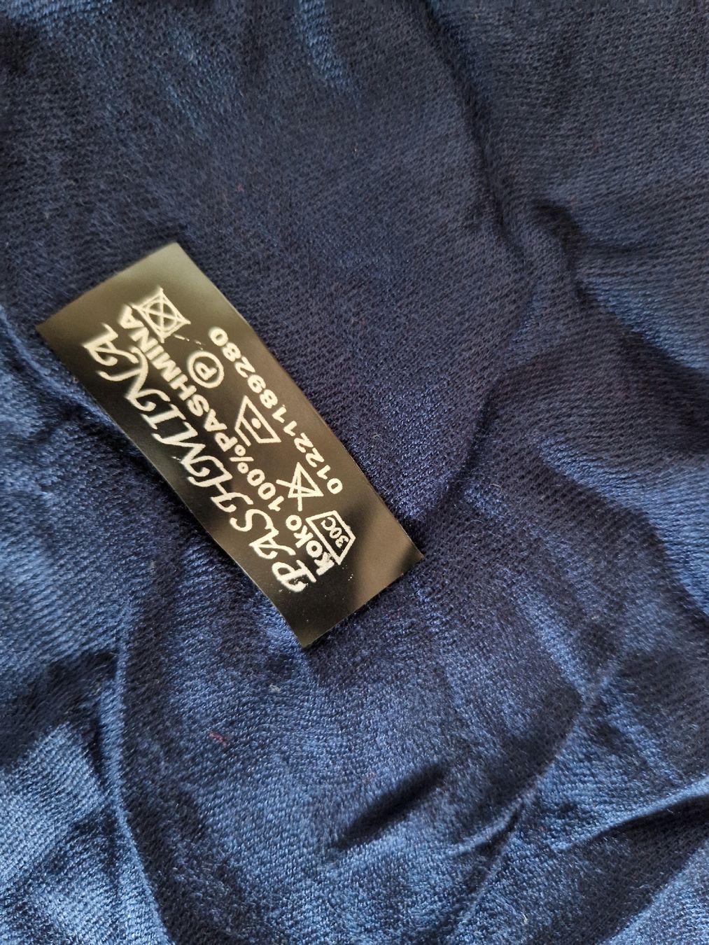 Foulard & Sciarpe: 7 blau/graue Foulards – Usato da Basel venduto da Luckyvrena 3
