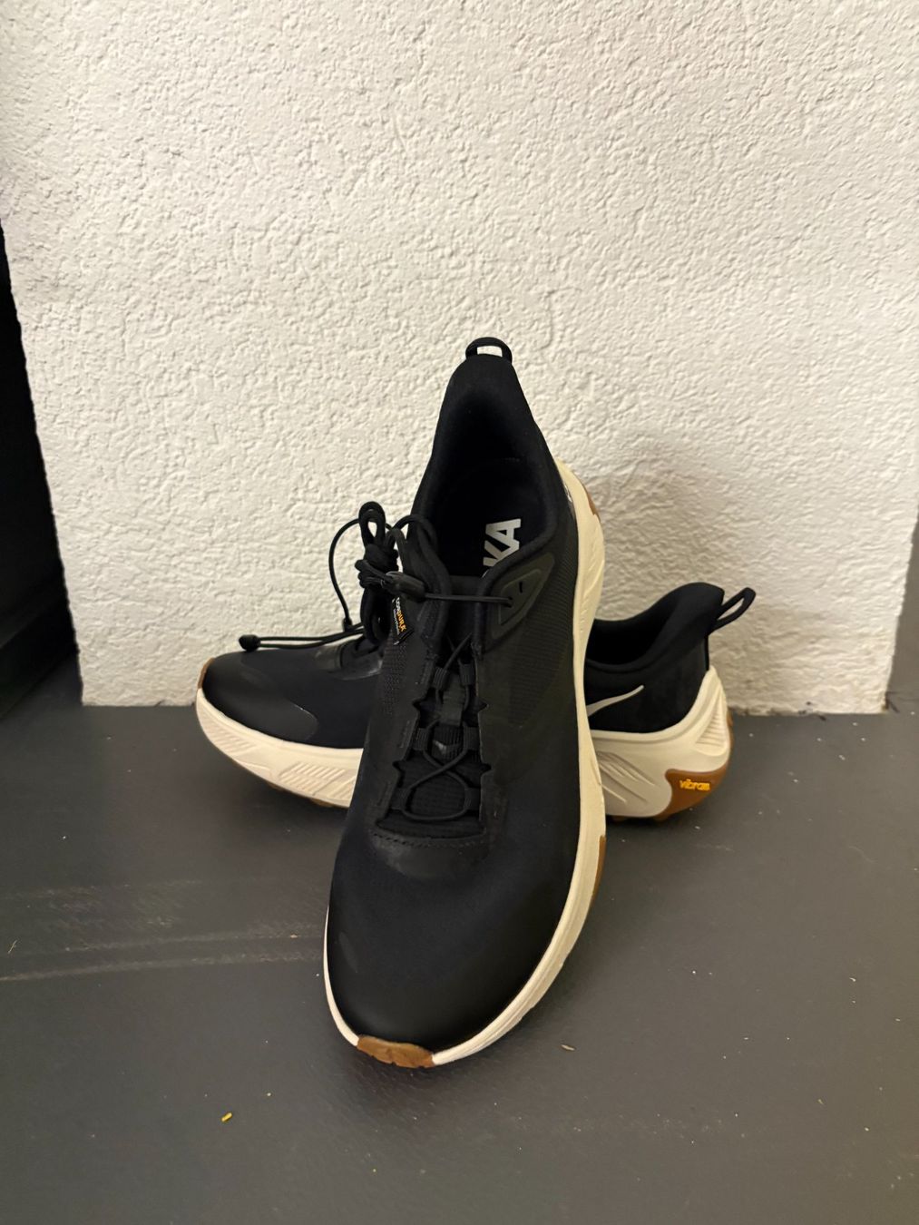 Hoka One One Scarpe da uomo: Hoka M Transport 2 Gr. 41 1/3 – Nuovo e nell'imballaggio originale da Bad Zurzach venduto da Masterdup0