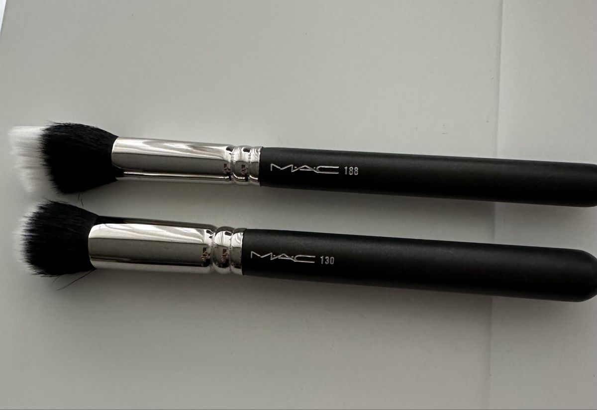 Mac Cosmetics Make-up: Mac pinceaux 130 et 188 – Nuovo (secondo la descrizione) da Courgevaux venduto da missceline5 1