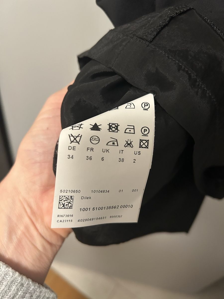 Hugo Boss Vestiti: EtuiKleid von HugoBoss – Usato da Zug venduto da Karin011113 1
