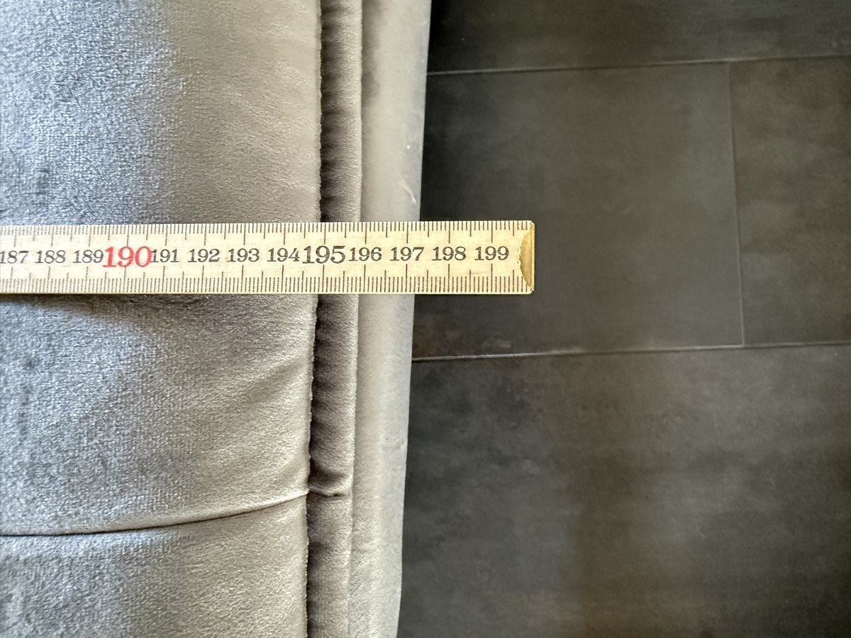 Sofas: Schlafsofa,  1x gebraucht – Neu (gemäss Beschreibung) aus Halden von Remosa 2