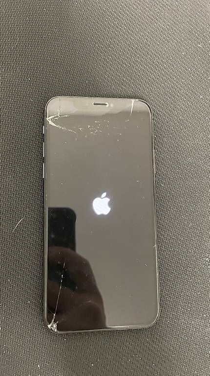 Handys / Smartphones: Apple iPhone X 64 GB Space Grau  – Gebraucht aus Winterthur von Omar_61