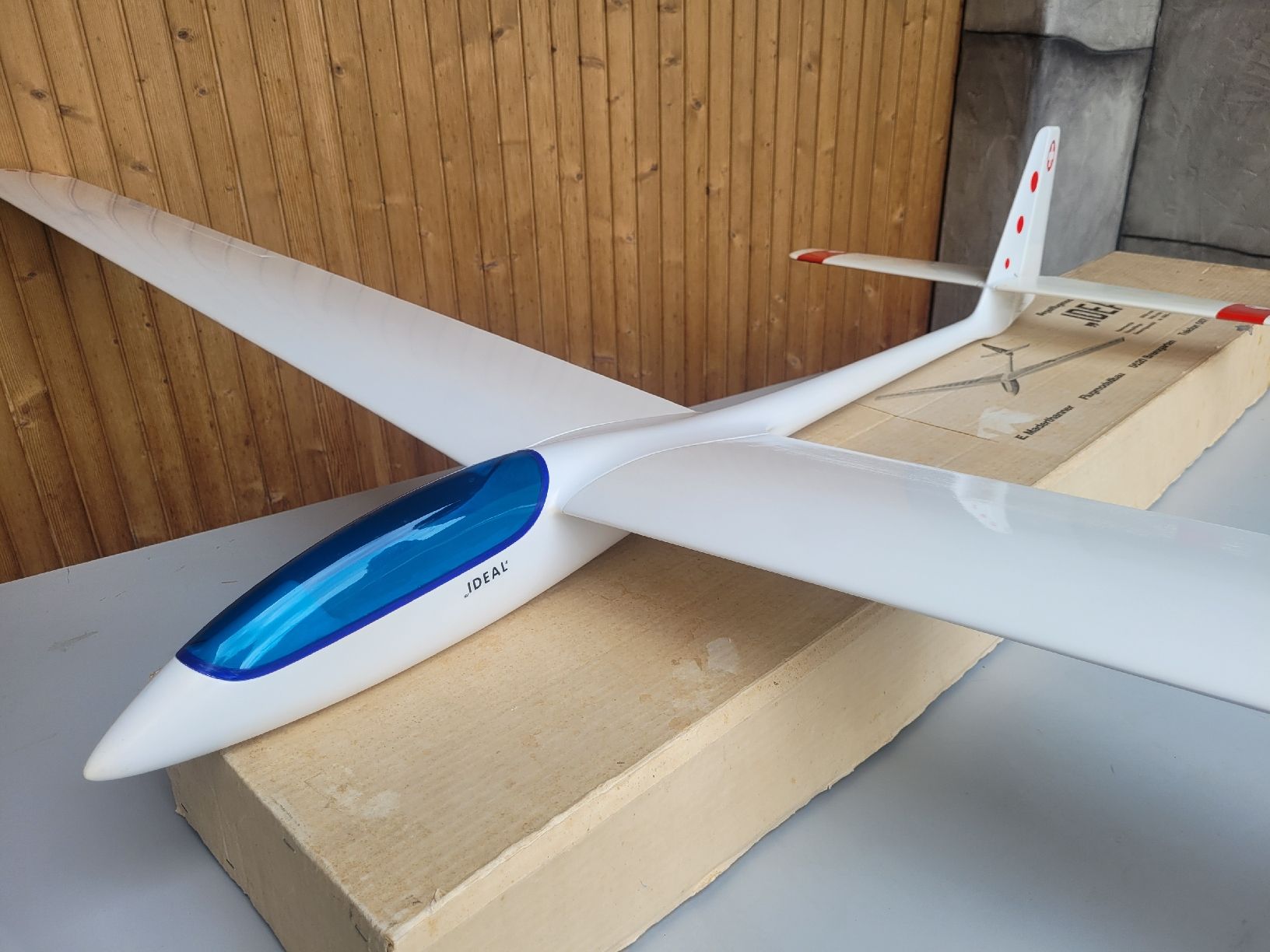 RC Kits de montage: Ideal von E. Maderthanner – D'occasion à Wattenwil par hps_z6w9 1