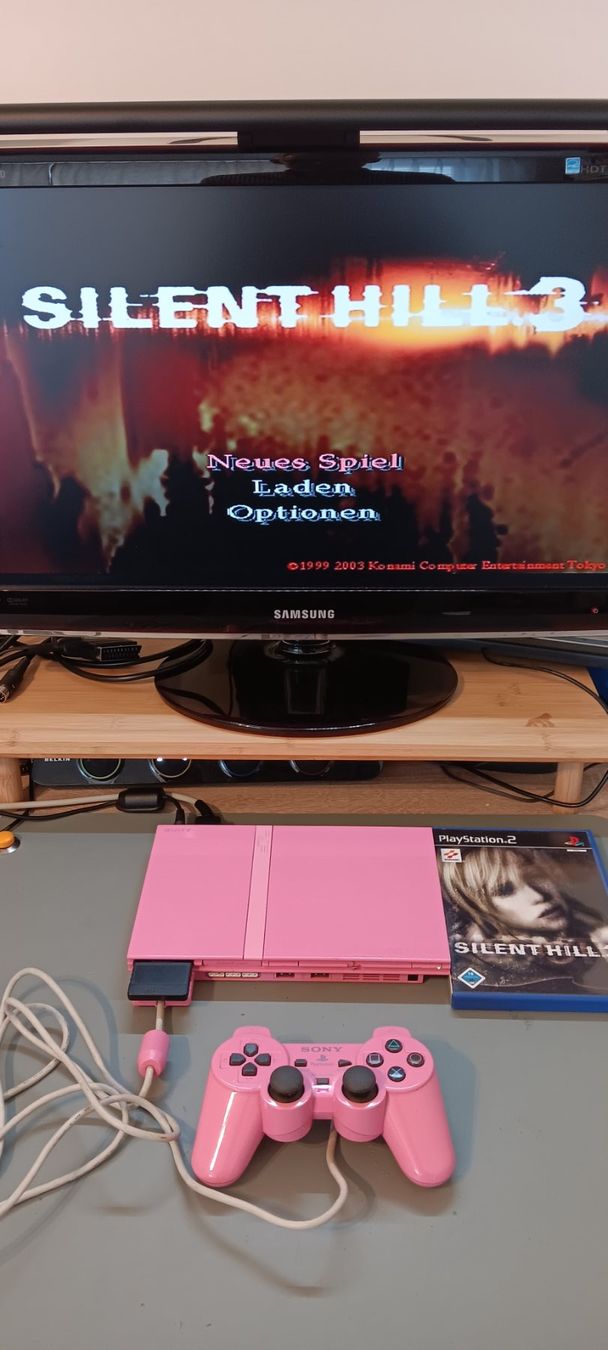 Sony Console: Sony PlayStation 2 PS2 SLIM Rosa – Usato da Steinhausen venduto da Gepard99 7