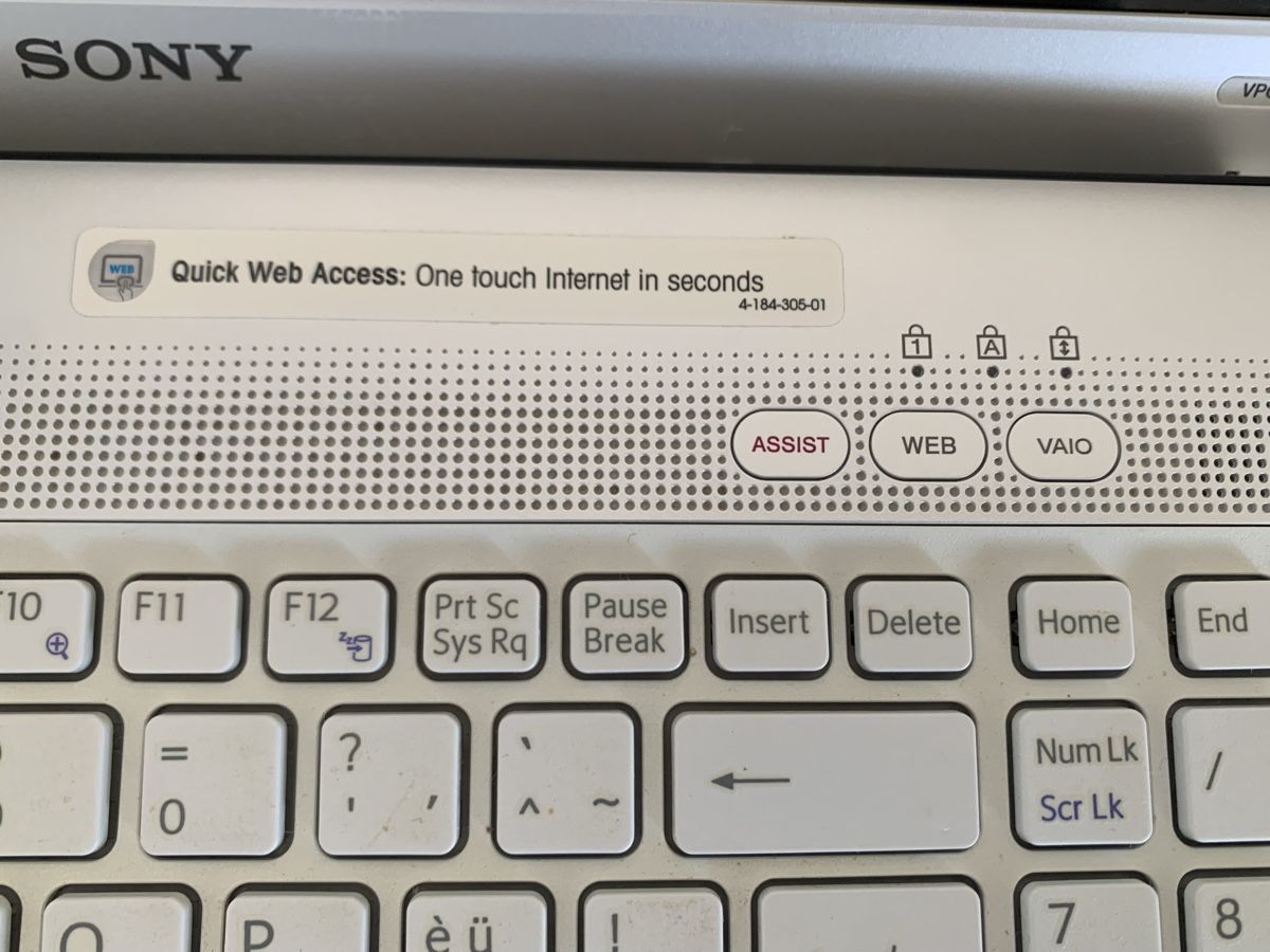 Vaio Notebook: Notebook Sony Vaio silber gebraucht mit Netzteil – Usato da Neuhausen venduto da sou_t9p8 4