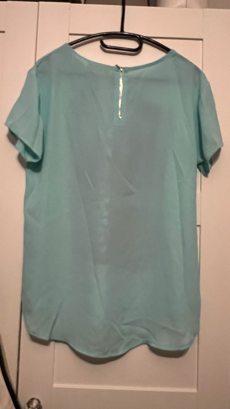 Camicette: • Leichte Bluse • – Usato da Basel venduto da mendoza13 2