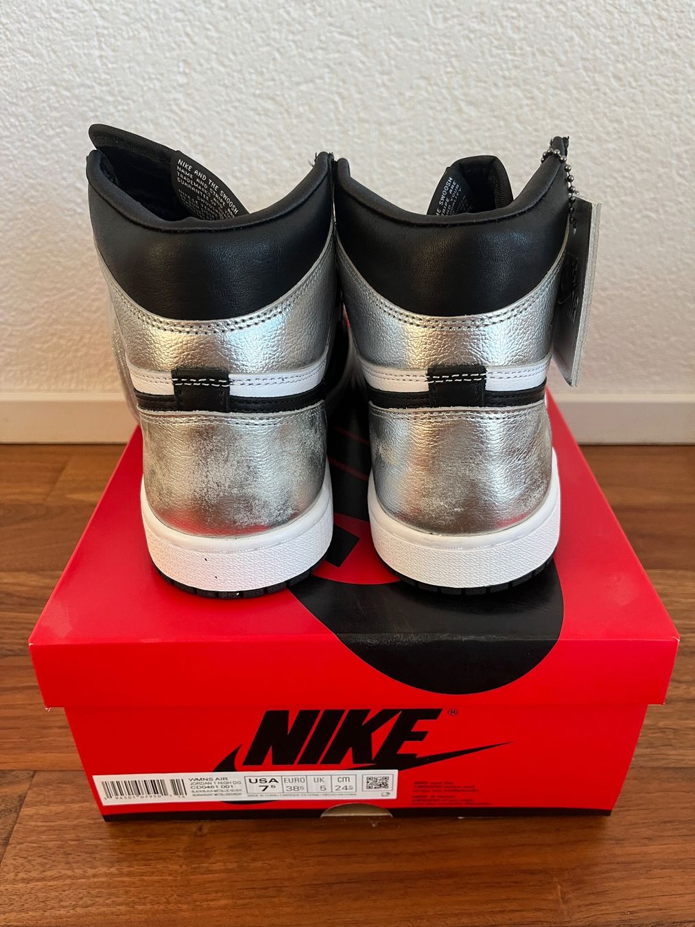 Scarpe da donna: Nike Air Jordan 1 Silver Toe Grösse 38.5 – Nuovo (secondo la descrizione) da Buochs venduto da n0.w0 3