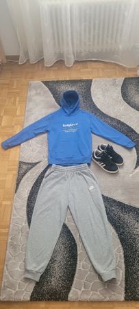 Sweat capuche / jogging Nike garcon 10-12ans/basket Adidas