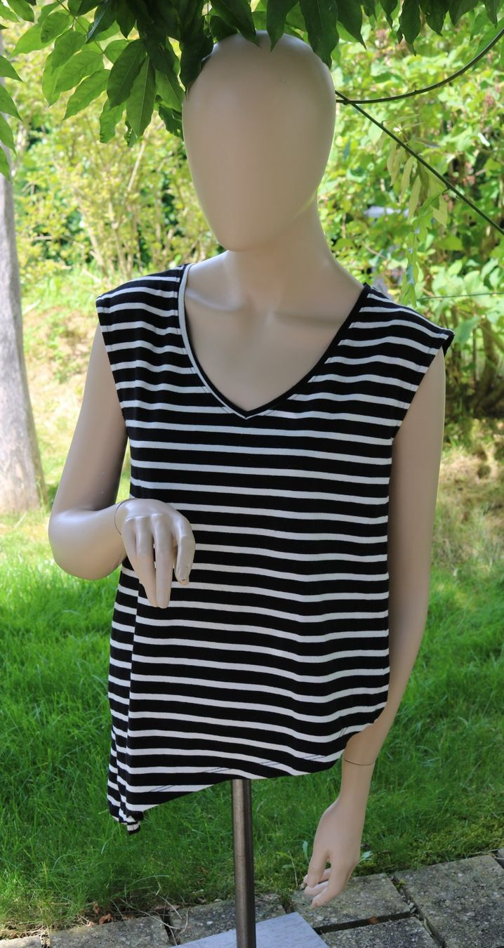 Only T-Shirts: T-Shirt gestreift Marke only – Gebraucht aus Frick von Beni58