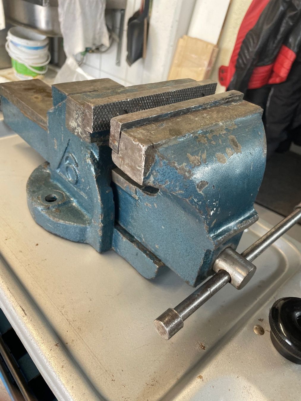 Tutti gli attrezzi: Schraubstock schwer 19kg – Usato da Altendorf venduto da Esmaan
