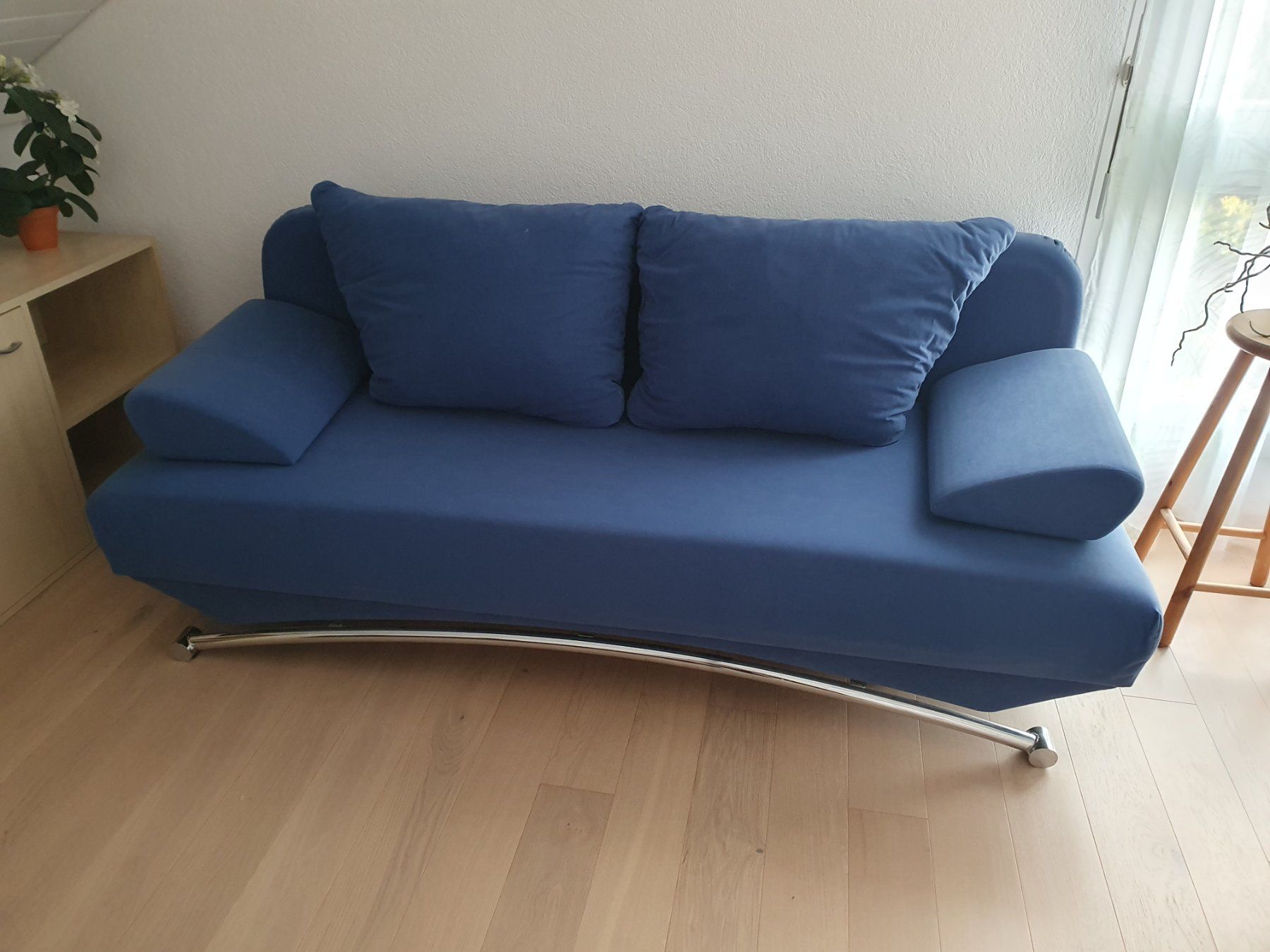 Livique Sofas: Schlafsofa mit Bettfunktion – Gebraucht aus Volketswil von Dokinka 1
