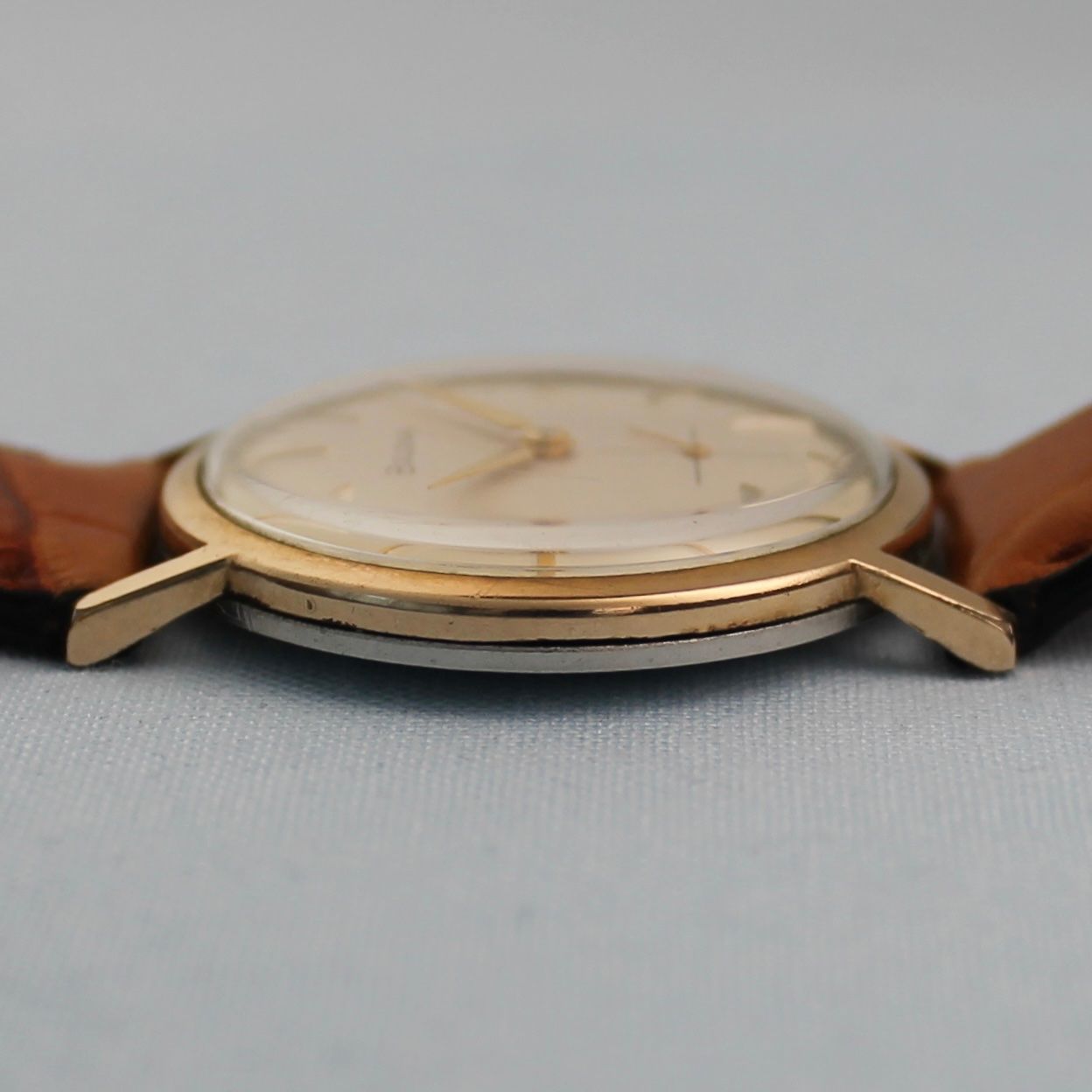 Bulova Uhren: BULOVA 10K GOLD R.P.G. BEZEL 32MM – Gebraucht aus Zürich von tobleratelier 5