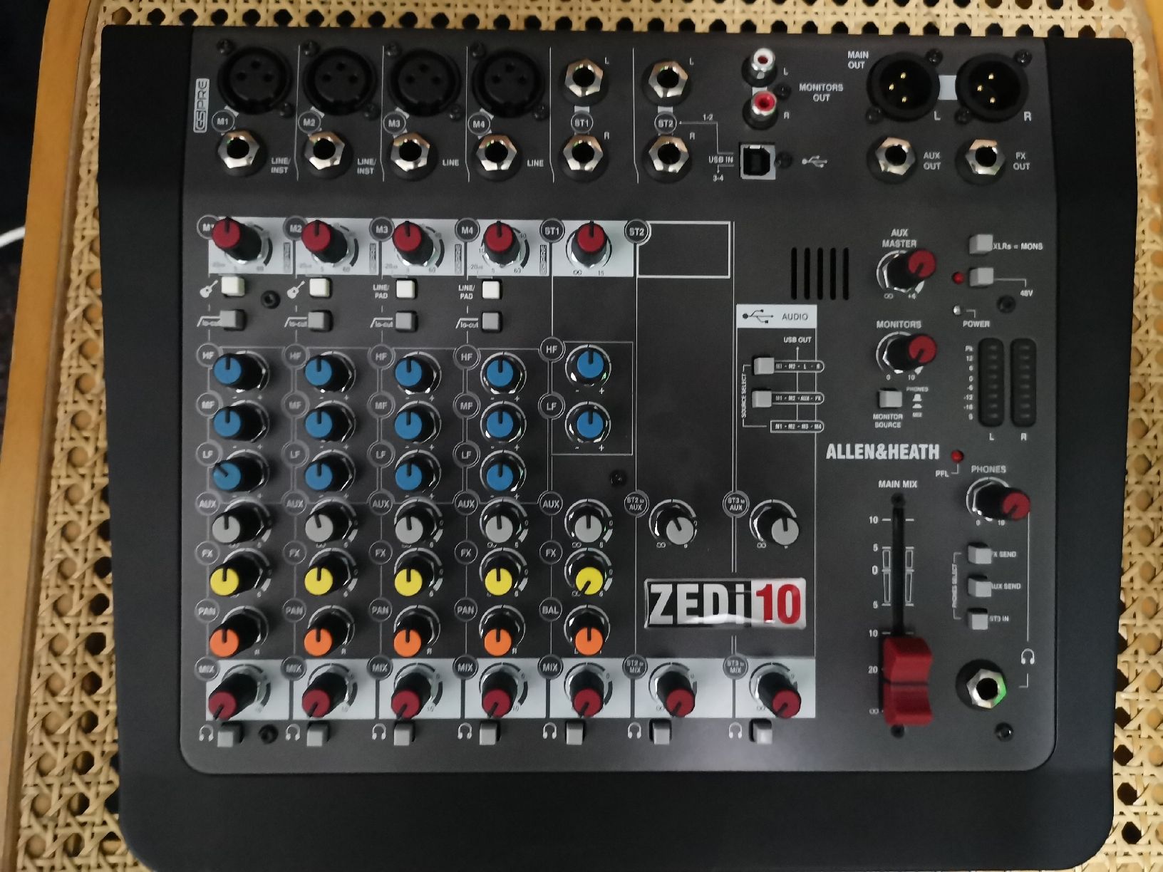 Allen & Heath Mischpulte: Defective Allen&Heath ZEDi-10 Mixer – Defekt aus Birsfelden von