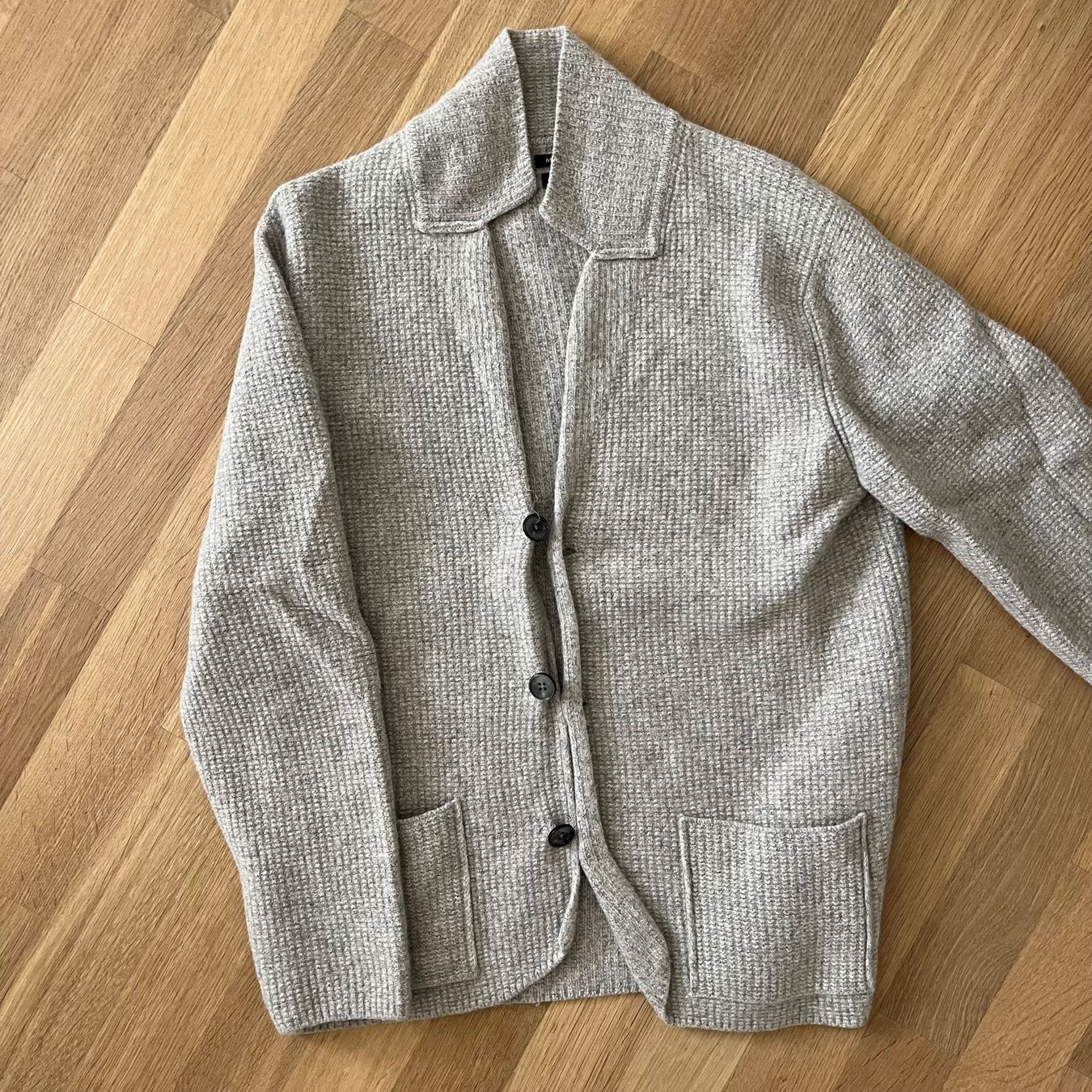 Pullover & Sweatshirts: Knit Cardigan, Massimo Dutti – Neu (gemäss Beschreibung) aus Zürich von art_b5qd