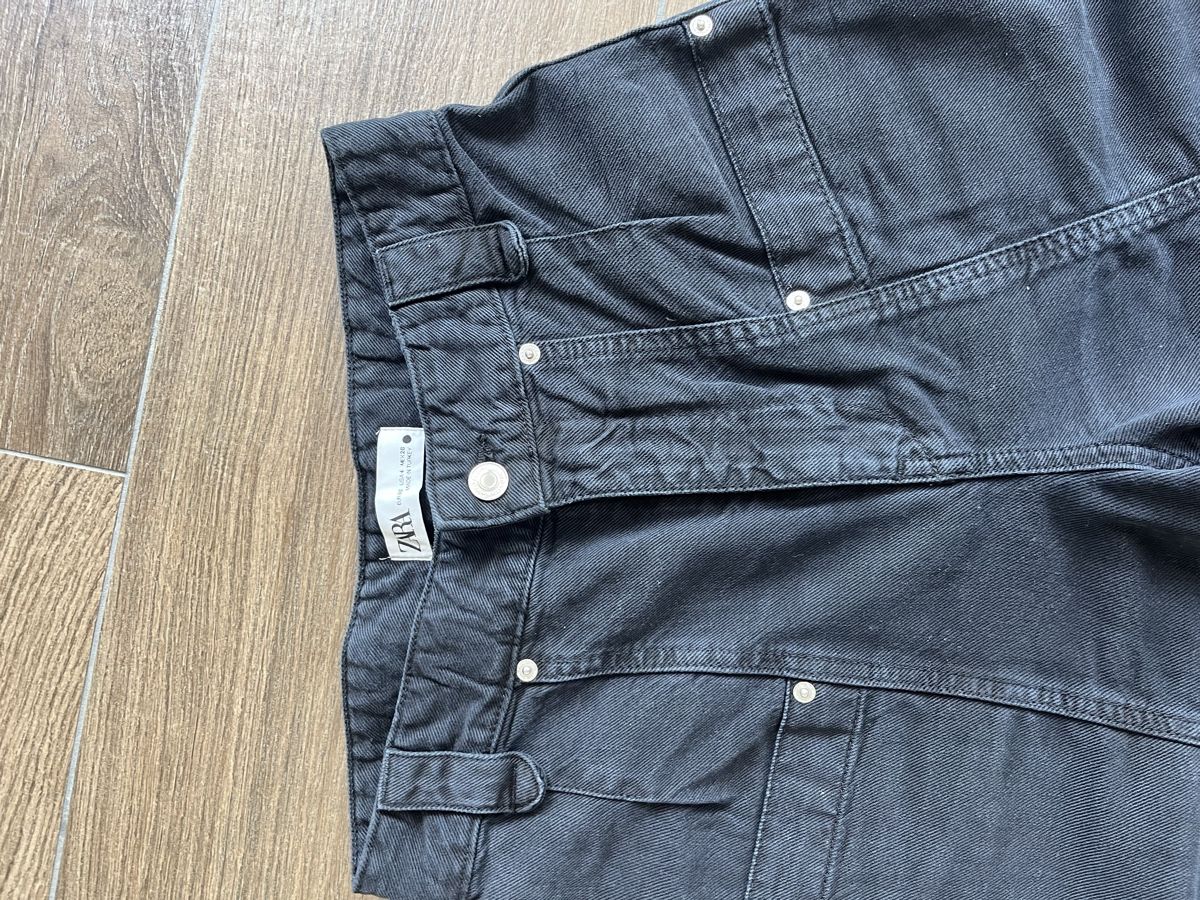 Zara Pantaloni: Pantalon cargo Zara, taille 36 – Usato da Hauterive NE venduto da Lipal 7