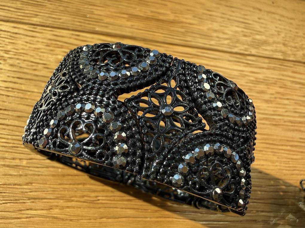 Sonstiger Schmuck: Wunderschönes Schmuckset in schwarz – Gebraucht aus Triesen von yas_bmn6 2