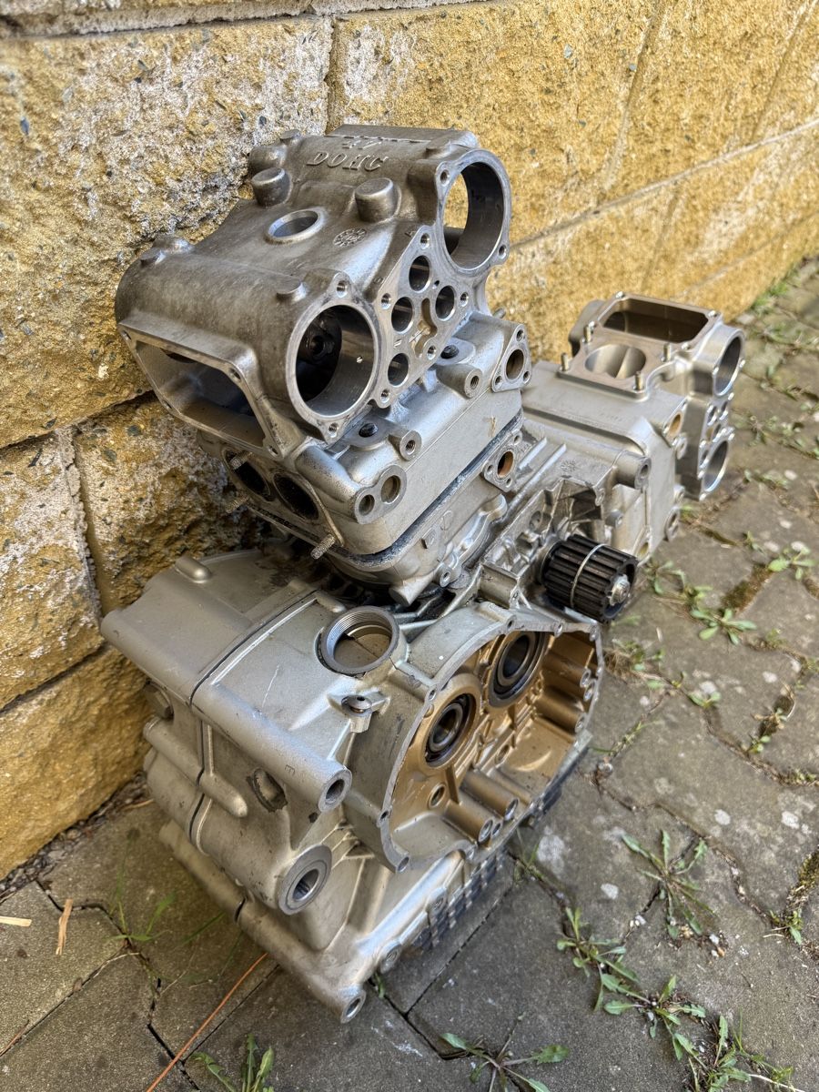 Ducati Motori: Moteur nu Ducati 748 idem 916 996 – Difettoso da Cossonay-Ville venduto da Jeromek 8