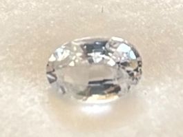 Saphir weiss 0.6 ct., 4.4 x 6.5 mm