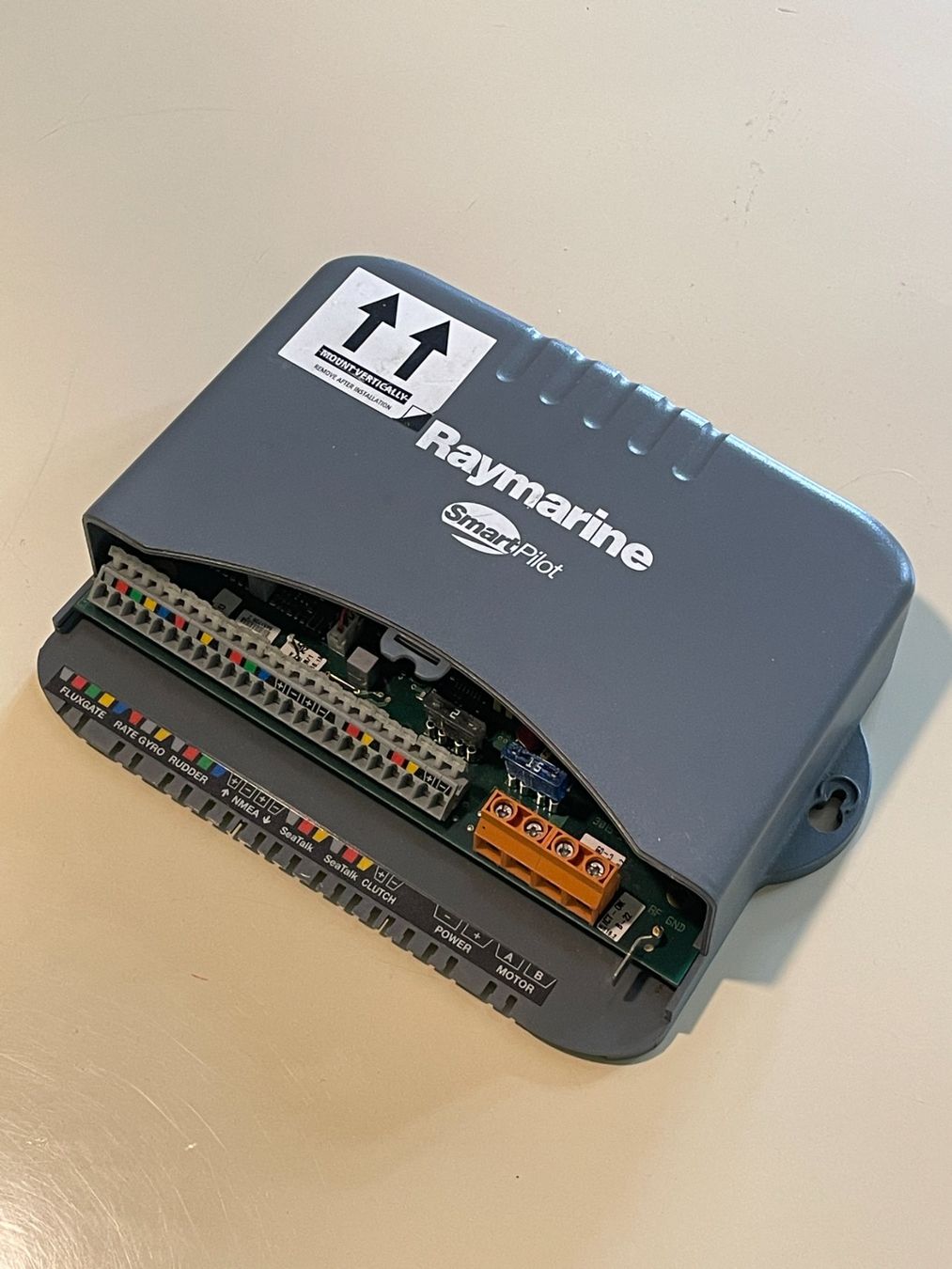 Steuerung: Raymarine S1 SmartPilot Course Computer E15021 – Gebraucht aus Fribourg von elguero
