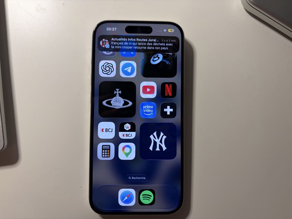 Apple Handys / Smartphones: iPhone 15 pro 128gb titane naturel  – Gebraucht aus Moutier von berdatcassandra 4