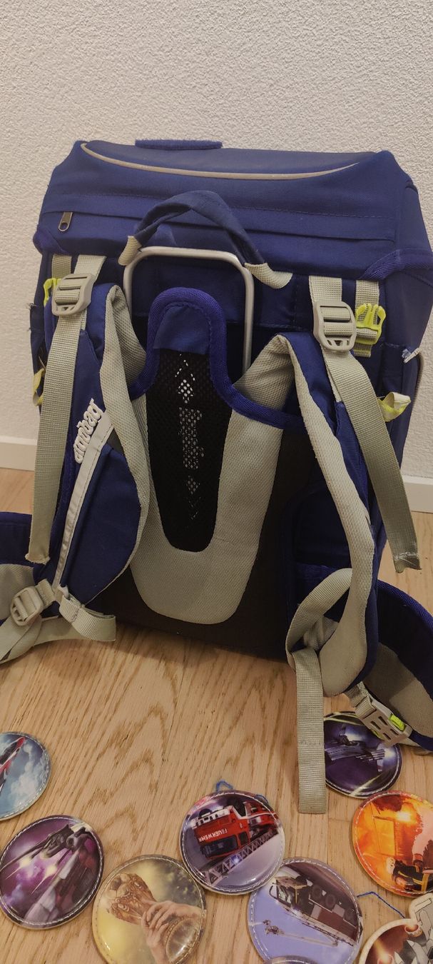 Zaini: Ergobag Schulrucksack Set mit Zubehör - Top Zustand! – Usato da Zürich venduto da Rogi1 4