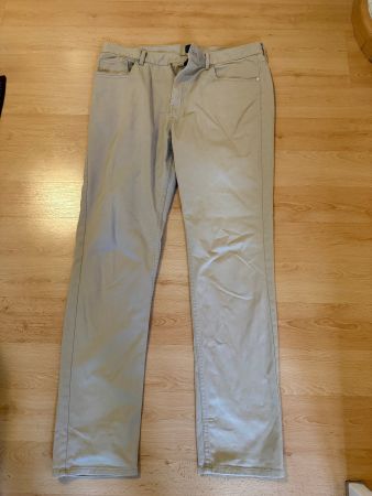 Helle Jeans von H&M, gemäss Bild