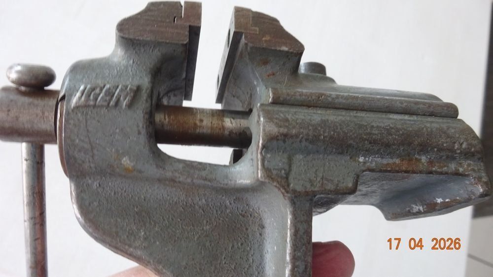 Alle Werkzeuge: Petit Etau d'horloger style Bergeon ou Gressel – Gebraucht aus Bassecourt von maxibog 3