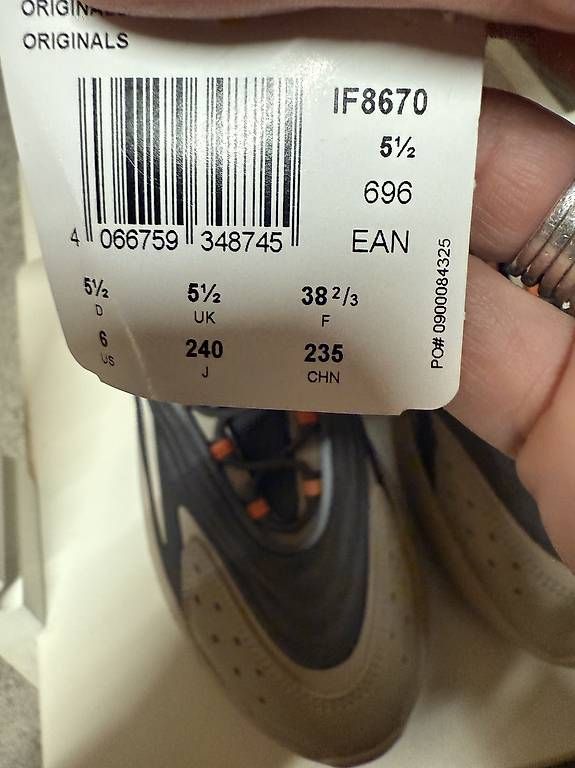Adidas Scarpe da uomo: Adidas ozelia sneaker Schuhe 38 2/3 – Usato da Zürich venduto da Sashkica 2