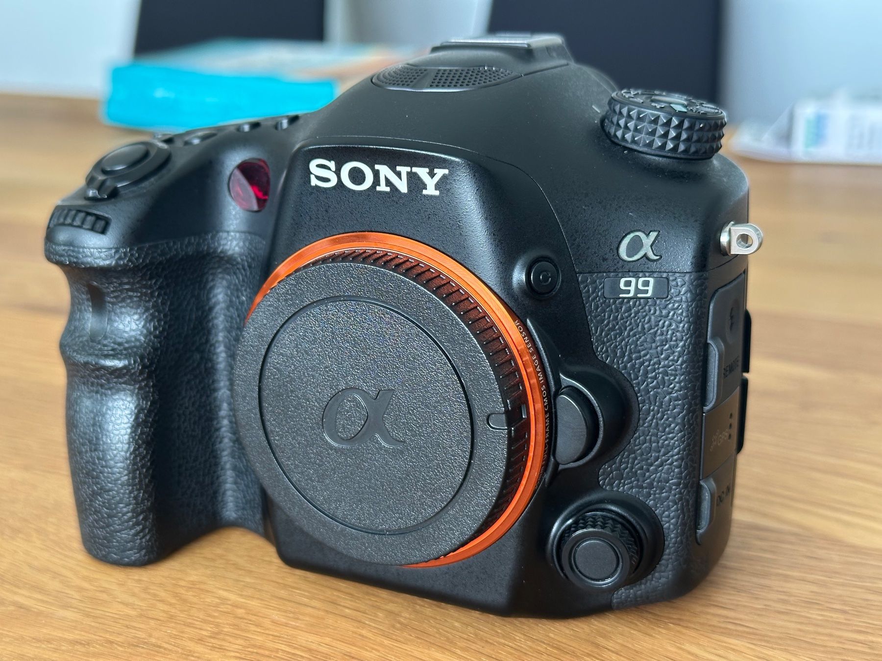 Sony Fotocamera: Sony Alpha 99 inkl. Minolta 50mm f/1.7. Shutter < 12'000 – Usato da Unterseen venduto da domhad 1