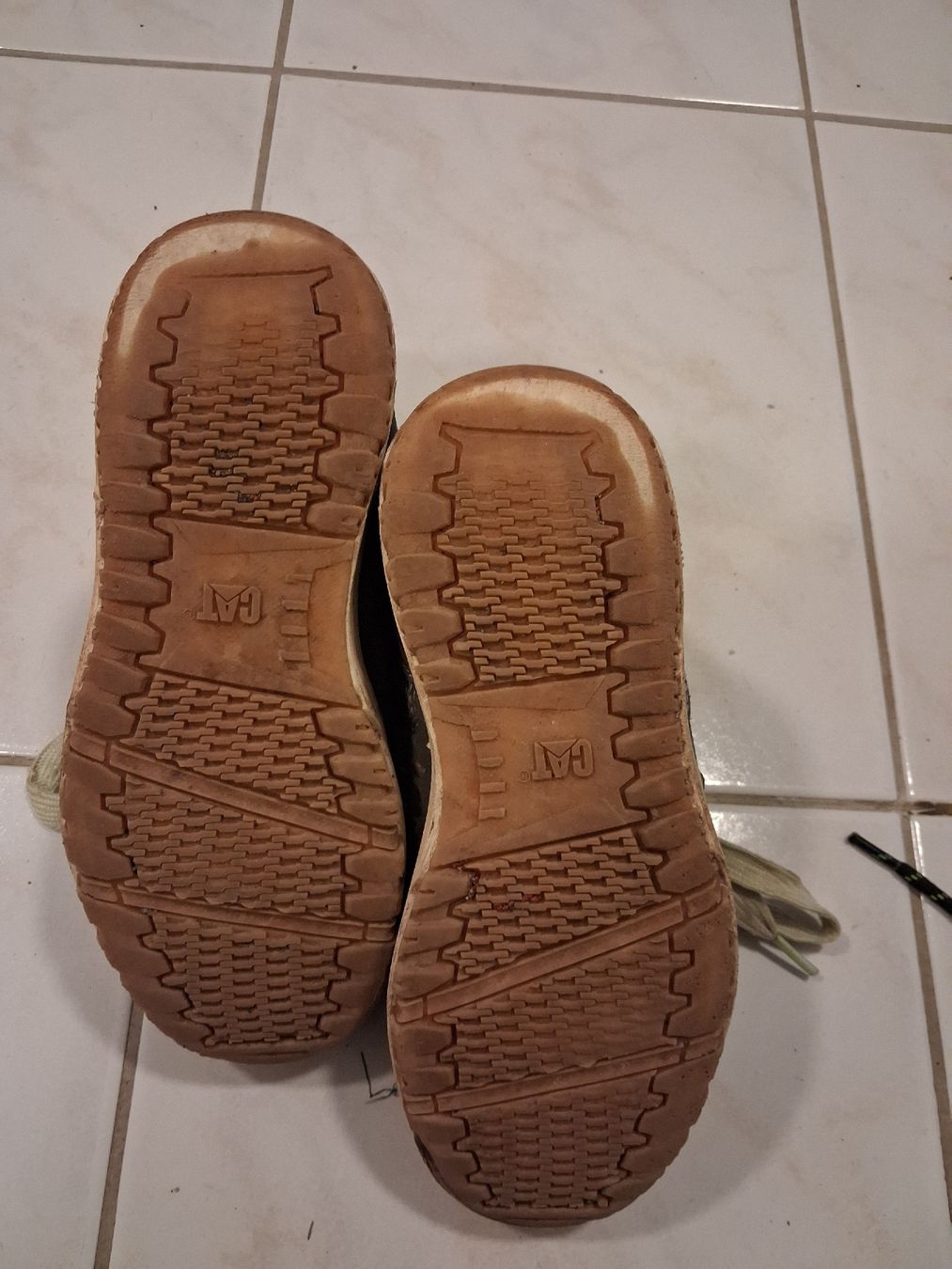 Caterpillar Scarpe per ragazzi: Winterboots von CAT, Grösse 33 – Usato da Weiach venduto da Musikmaengu 2