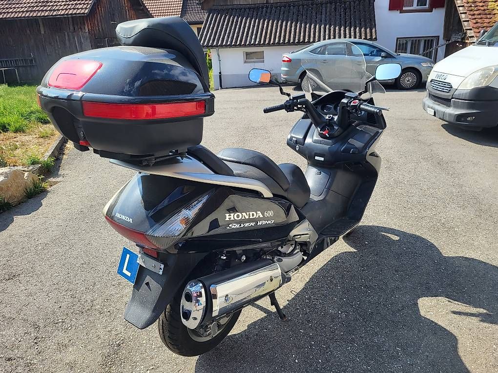 Route: Honda FJS600A S-Wing Roller – D'occasion à Laupersdorf par poweronwheels 3