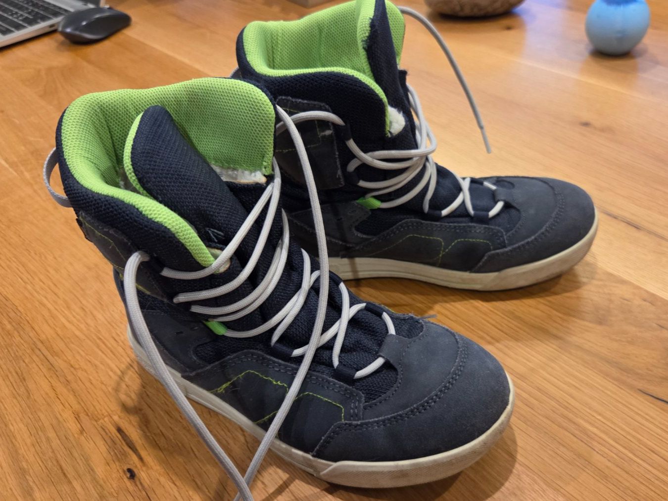 Lowa Schuhe für Jungen: Lowa Winterschuhe Gr.35 – Gebraucht aus Roggliswil von Crosser17 1