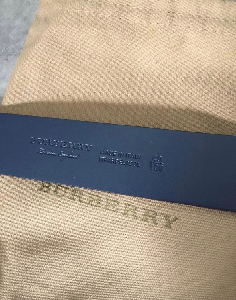 Burberry Cinture: Gurt Burberry Sonderedition neu – Usato da Bolligen venduto da Mitica 1