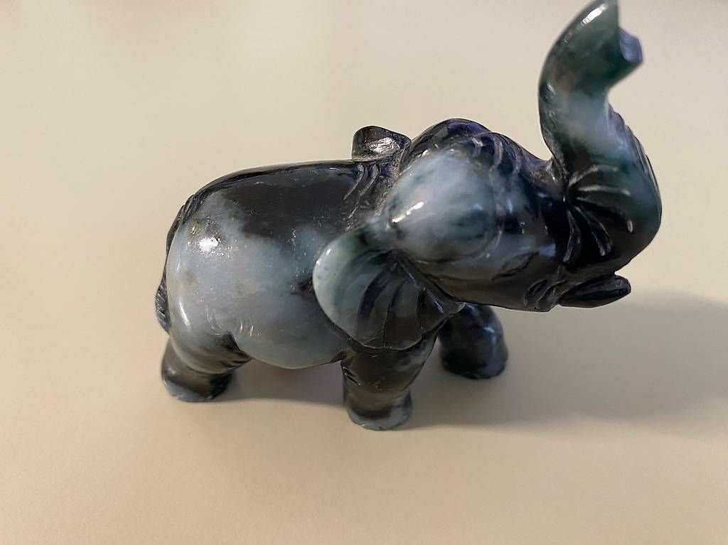 Statuette: Elefant aus Jade – Usato da Wettingen venduto da Maprau9 3