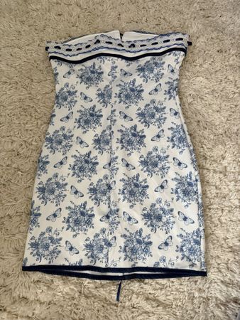 Kurzes Sommerkleid