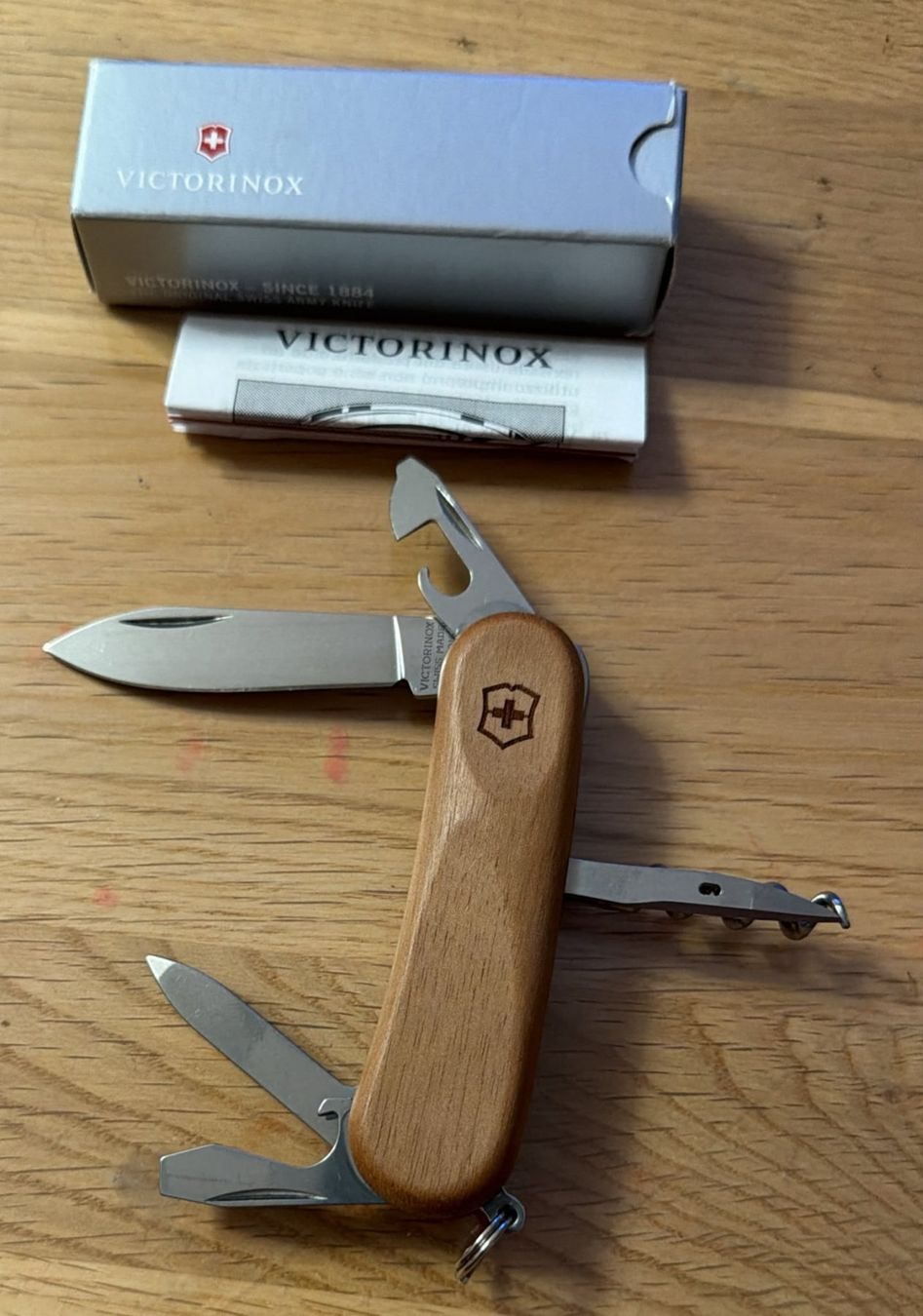 Victorinox Coltelli tascabile: VICTORINOX  SACKMESSER EVOLUTION 10 WOOD – Nuovo e nell'imballaggio originale da Zürich venduto da Frei-Occasionen 2