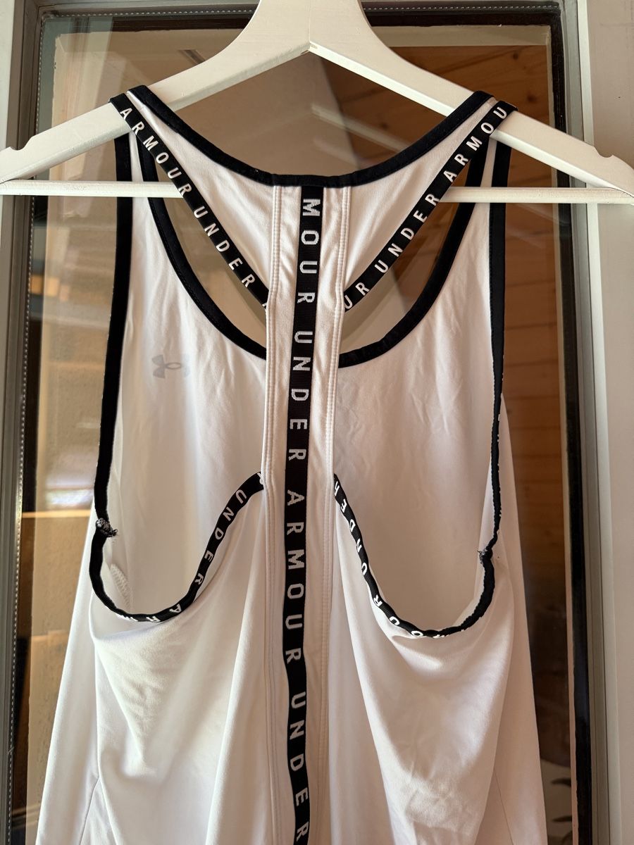 Under Armour Tops: Under Armour Tank Top White – D'occasion à Zürich par BettinaMarie2308 3