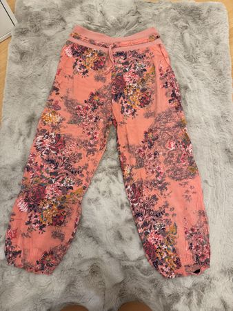 Damen Hose locker geschnitten Blumenmuster rosa bunt